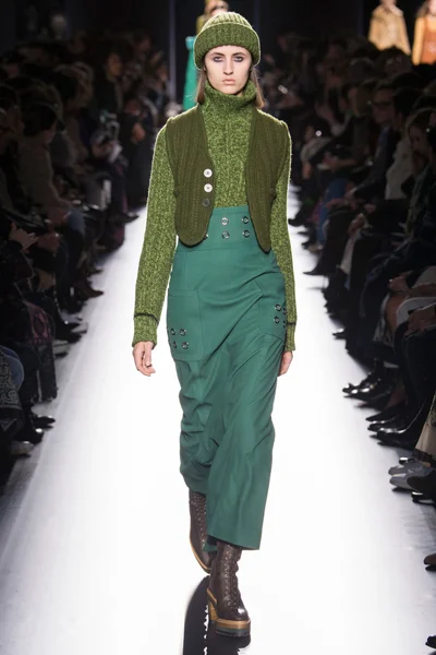 Look 23